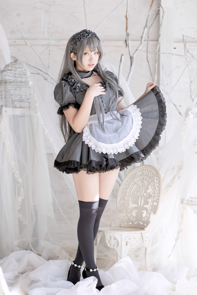 Rabbit play pictorial - black maid(15)